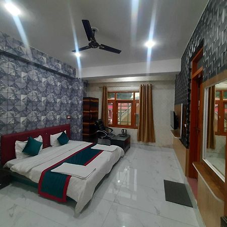 Hotel O Graceland Srīnagar 外观 照片