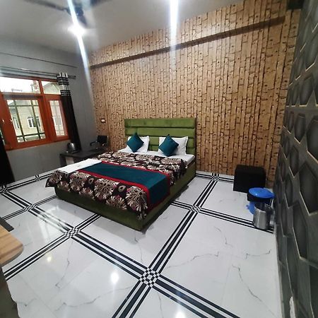 Hotel O Graceland Srīnagar 外观 照片
