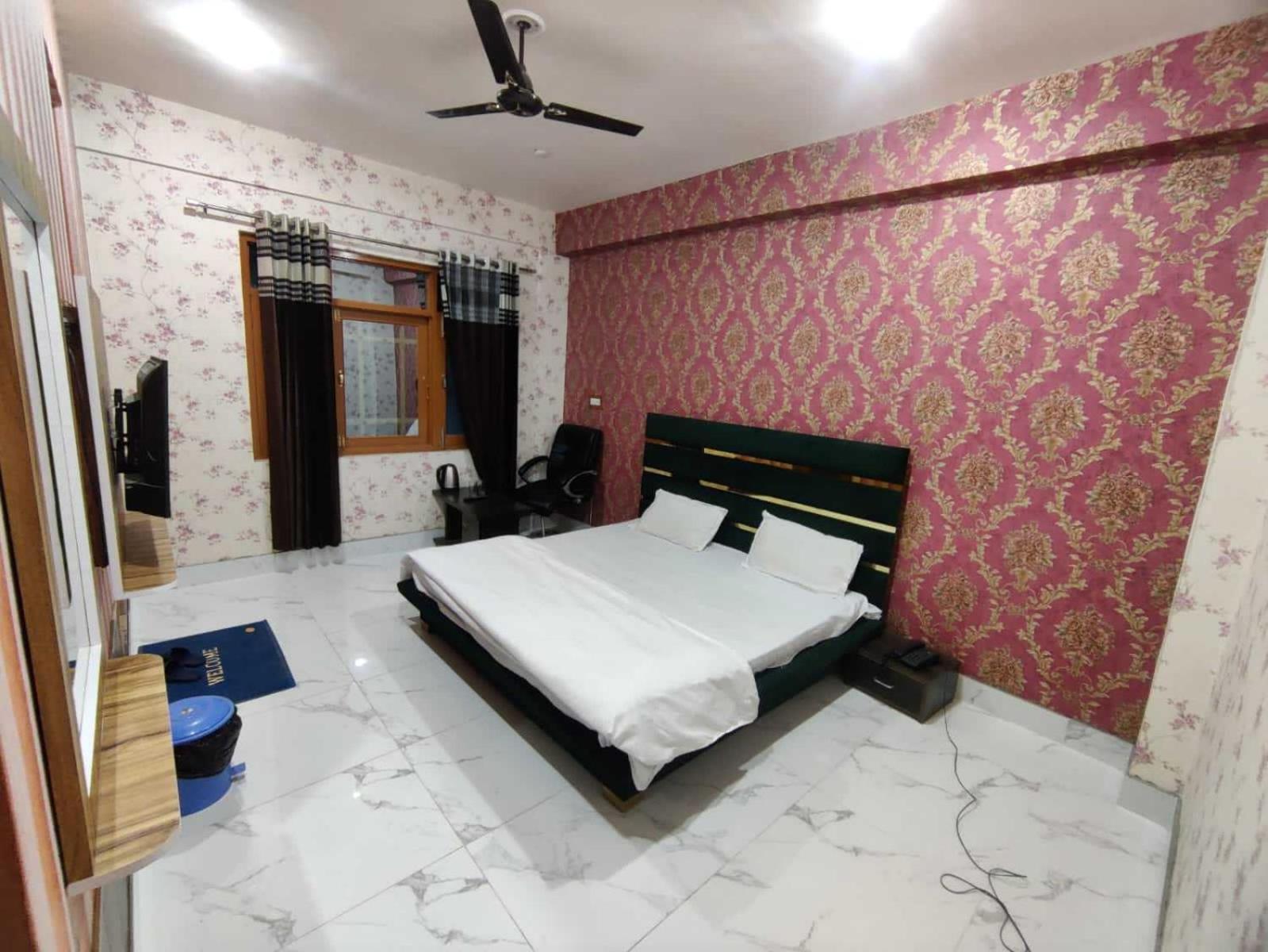 Hotel O Graceland Srīnagar 外观 照片