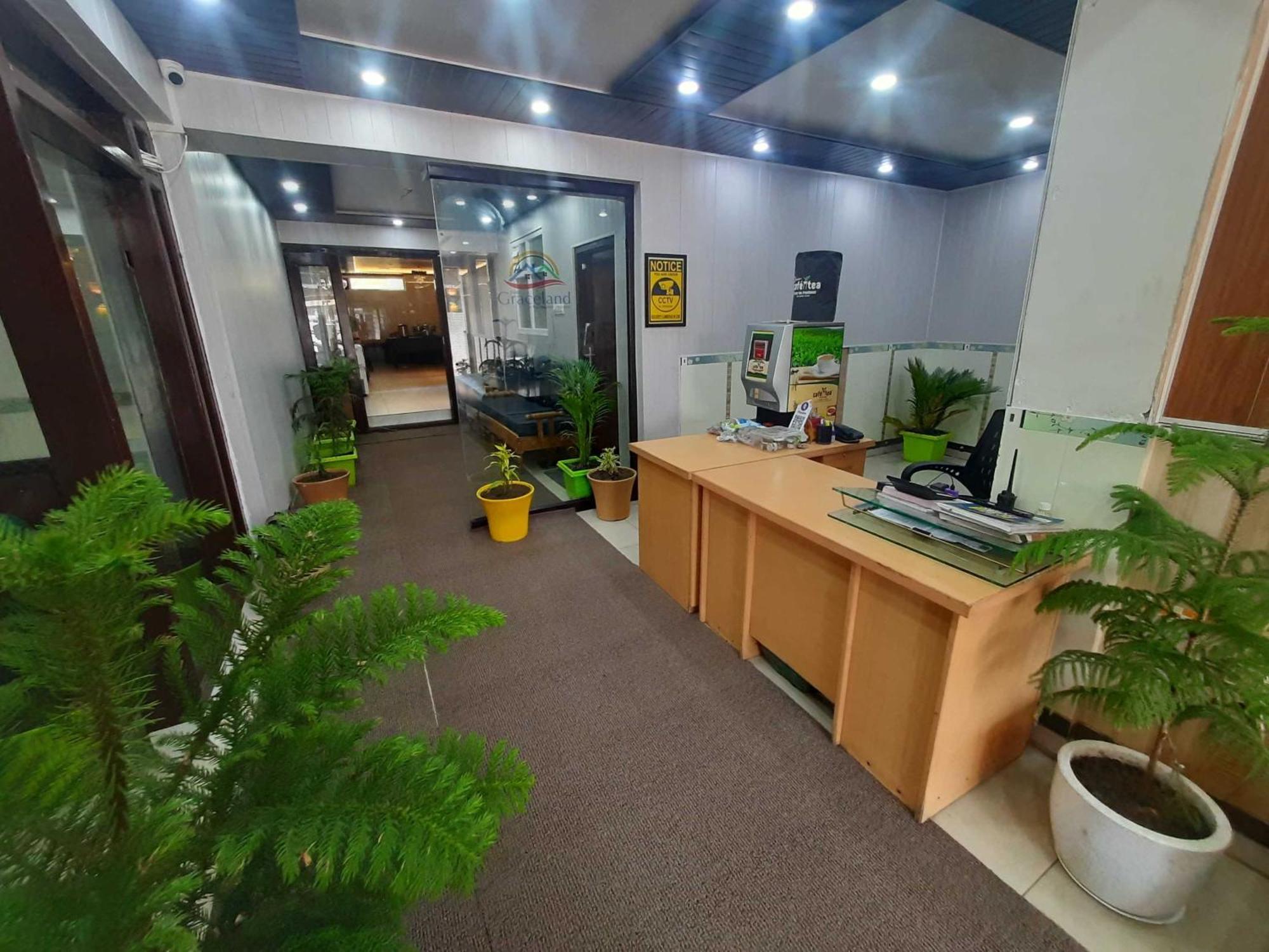 Hotel O Graceland Srīnagar 外观 照片